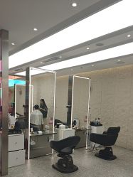 -丁和李朴美发沙龙