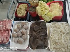 -火锅吴彦祖(缤纷环球百富广场店)