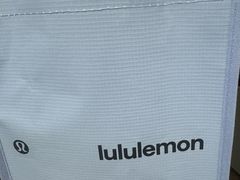 -lululemon(上海浦东IFC店)