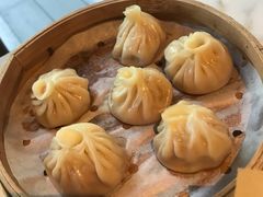 鸡汁小笼包-春家·非遗手工小吃(徐汇万科广场店)