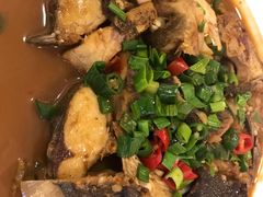 红烧鱼头-小竹林农庄