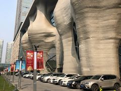 -上海喜玛拉雅酒店-停车场