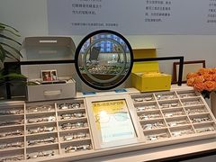-天空之镜眼镜店蔡司依视路配镜授权零售店(望京颐堤港店)