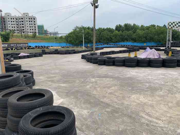 ort卡丁车俱乐部-"和闺蜜很早就约了来找个开卡丁车的地方飙个.
