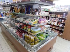 零售区-全家便利店(东直门店)