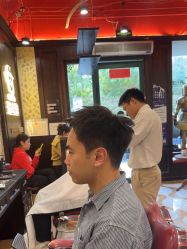 -东方先生国潮男士理发馆