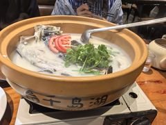浓汤鱼头-江南小叙·美食研究院(鱼街店)