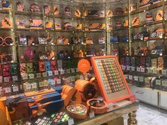 -VENCHI 闻绮(北京国贸商城店)