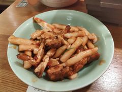 梭子蟹炒年糕-弄堂里·寻味杭州(湖滨银泰in77C区店)