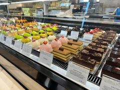 -文艺复兴百货(米兰大教堂广场店)