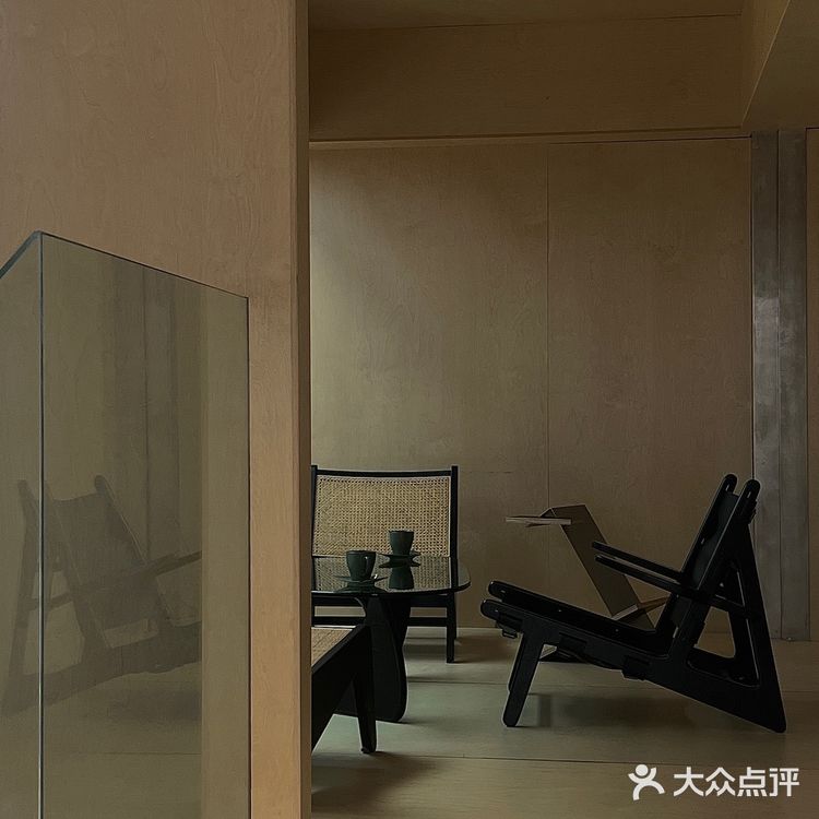 暗黑风咖啡馆又飒又高级⚫️Cafe&bar