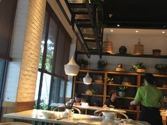 靠窗位-东园小馆·早茶·淮扬小炒(江都路店)