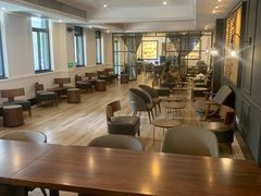 大堂-星巴克臻选(广州沙面店)