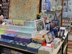 零售区-猫的天空之城概念书店(束河店)