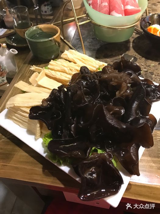 麻辣男女火锅(三里屯店)木耳腐竹拼盘图片 - 第1张