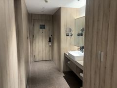 -西安大雁塔科技大学地铁站亚朵酒店