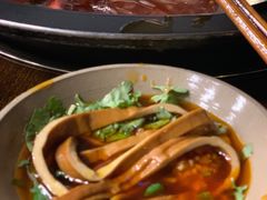 -黄潇洒老火锅(九眼桥宏济巷店)