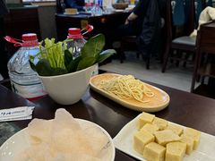 -楼外楼大刀肉传统火锅居(幸福街店)