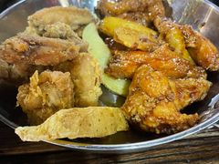原味炸鸡和酱油鸡双拼-MI WU FACTORY米屋美食工厂餐厅(绿地店)