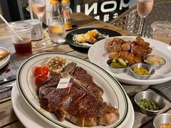 -MONICH牛排融合餐厅(和义大道购物中心店)