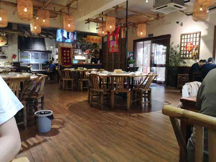 草棚棚(梁南店)-"99草棚棚(梁南店) 无锡的小伙伴带我.
