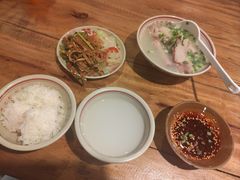 -老方桌烂蹄花川菜馆(九龙坡店)