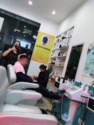 -黑奥秘脱发白发中心