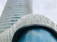 -上海尚嘉中心