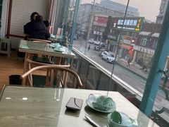 靠窗位-哈尔滨春饼(朝山街店)