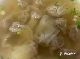 自己在家懒没有做啥(>﹏<)就买了些速冻的东西吃吃