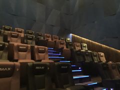 -英皇UA电影城(虹桥天地店)