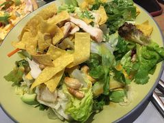 鸡肉牛油果沙拉-集咖啡(兴泰御都店)