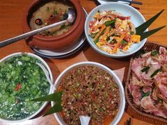 -老滇山寨•云南特色菜•地方菜•民族风情歌舞表演(金碧店)