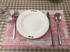 餐具摆设-华梅西餐厅(哈尔滨中央大街店)