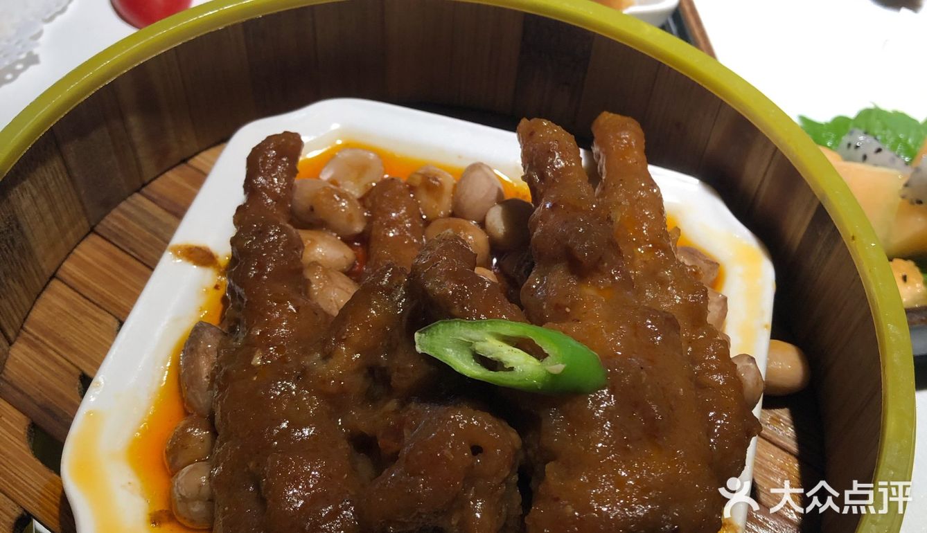 我老公直接点了一桌全肉宴,把我和外婆吃得脑壳好晕