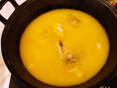 -鲜入围煮花胶鸡海鲜火锅