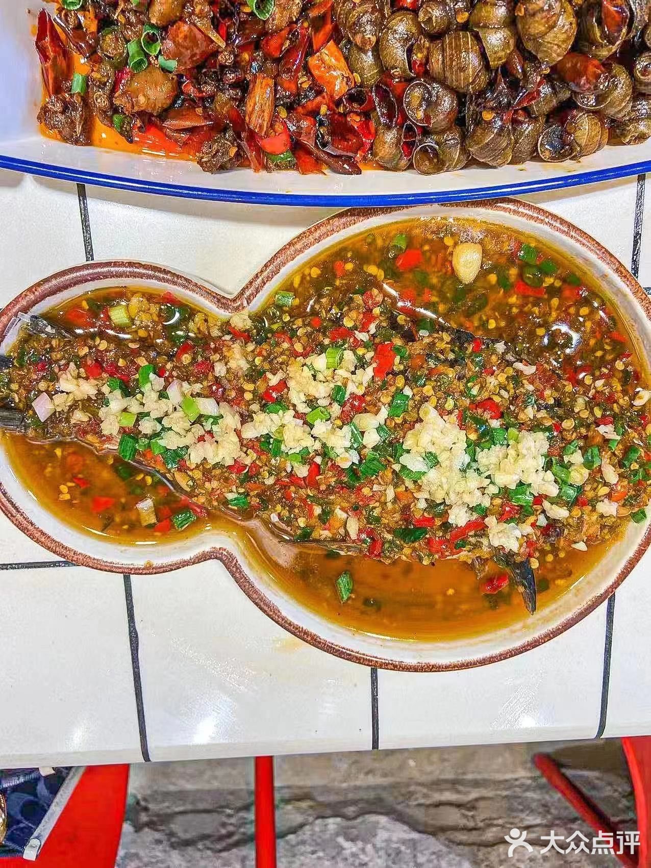 同事们路过这家餐厅，看到了它的招牌菜 小龙虾