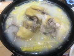 -正東记港味烧腊餐室(天鹅湖银泰城店)