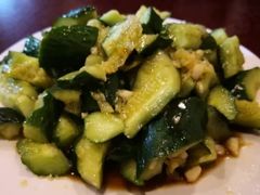 拍黄瓜-玫瑰红烤羊排(北新桥三条店)