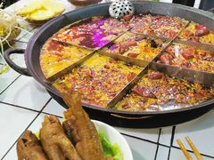 -财二舅火锅招待所