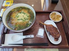 -百年老字号·观振兴蟹黄面·三虾面·苏式面(观前街富仁坊巷店)