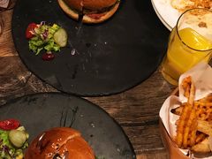 -HIGH FIVE哈福手工汉堡(桂林路店)