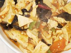 -何适山庄 ·可团建(水长城P2停车场店)