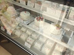 -红宝石·鲜奶小方·海派西点房(南丹店)