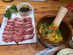 -老滇山寨•云南特色菜•地方菜•民族风情歌舞表演(金碧店)