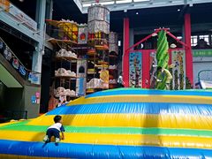 -蒙特利亲子乐园