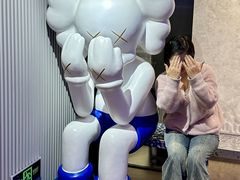 -贺加贝化妆美甲培训学校