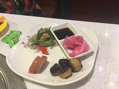-佰烧海鲜烤肉火锅自助(世茂国际广场店)