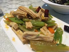 凉拌腐竹-华盛园卷子王农家菜水库鱼