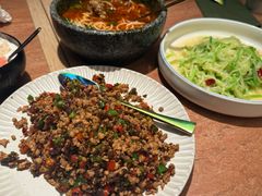 黑三剁-浩海火燒雲傣家菜(芮欧百货店)